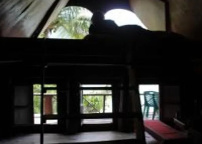 Tuk Tuk Cheap Hotels