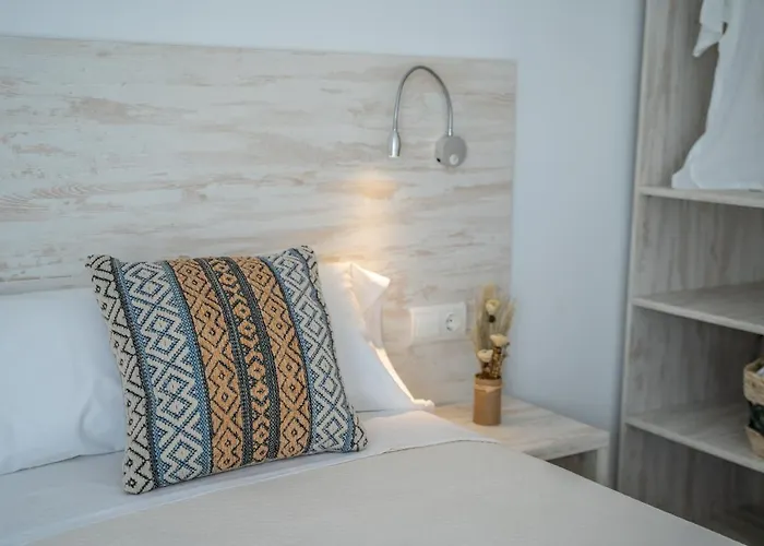 San Antonio (Ibiza) Cheap Hotels