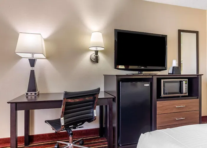 Lindale Cheap Hotels
