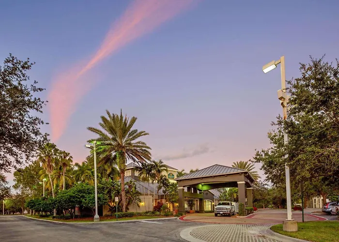 Plantation Cheap Hotels