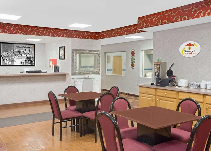 Three Rivers Cheap Hotels