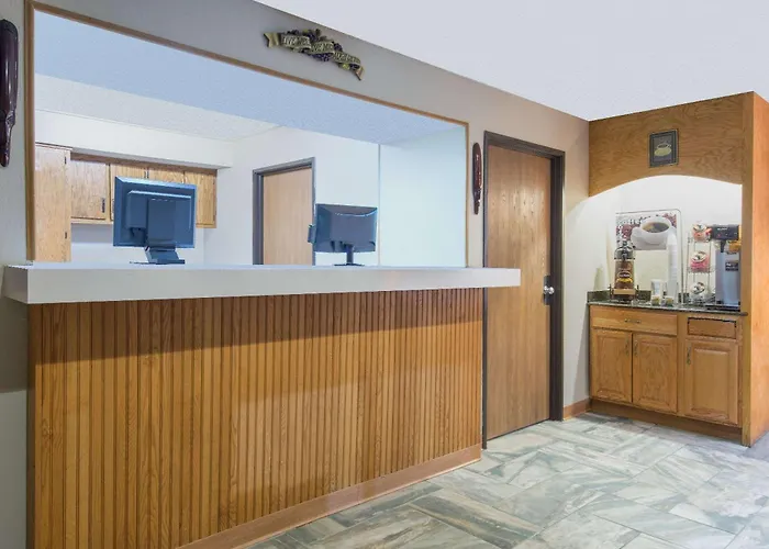 Youngstown Cheap Hotels