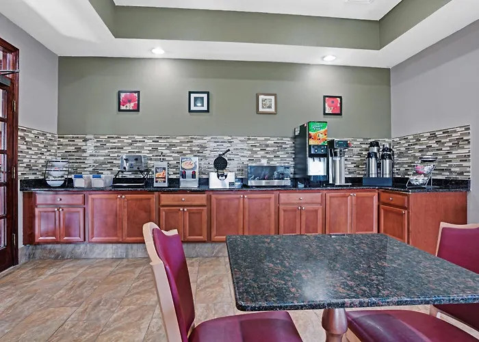Rock Island Cheap Hotels