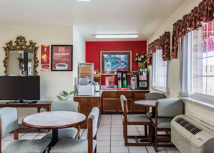 Brinkley Cheap Hotels