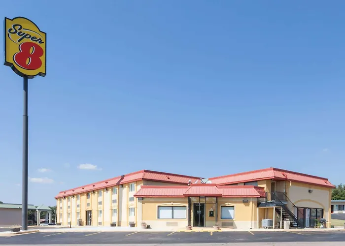 Clinton Cheap Hotels