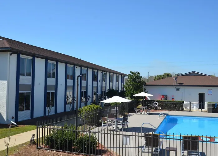 Loxley Cheap Hotels