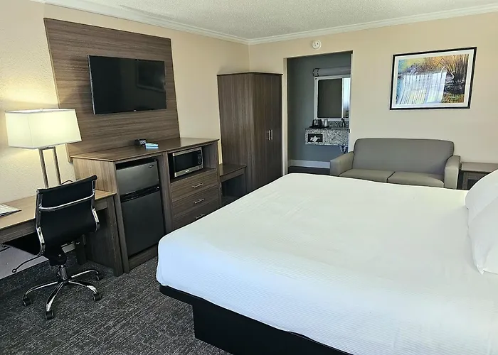 Zephyrhills Cheap Hotels