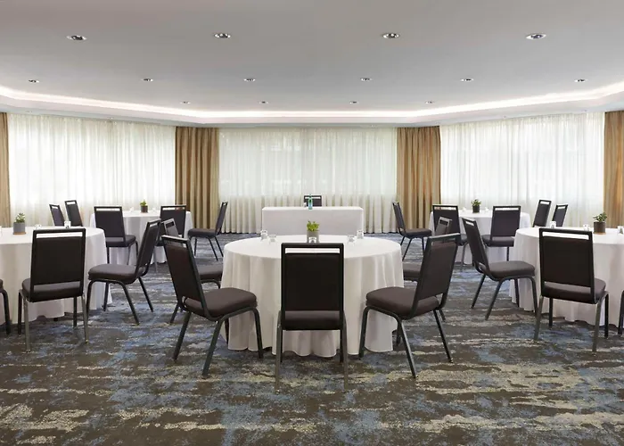 Richmond Hill Cheap Hotels