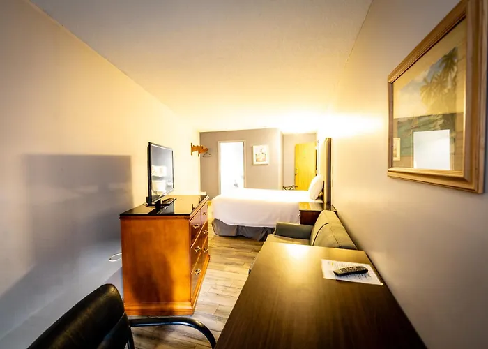 Manistee Cheap Hotels