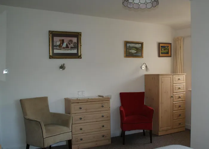 Cashel (Tipperary) Cheap Hotels