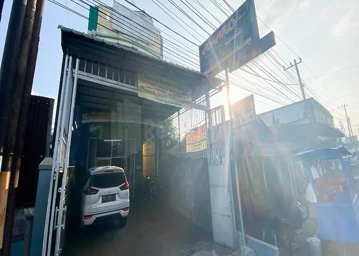 Padang (Sumatra) Cheap Hotels