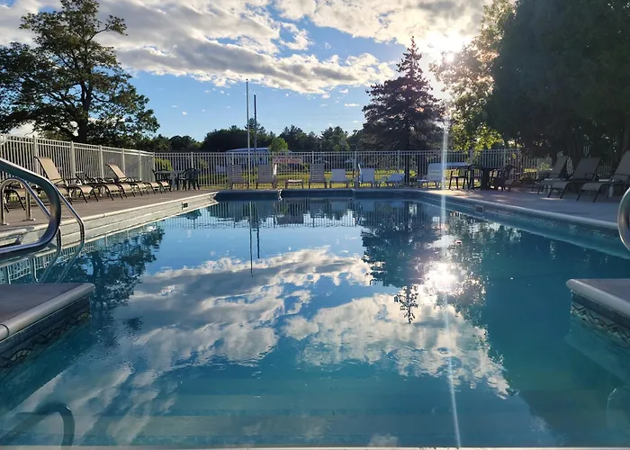 Alexandria Bay Cheap Hotels