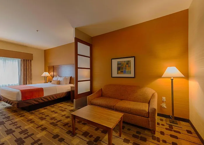 Oakley Cheap Hotels