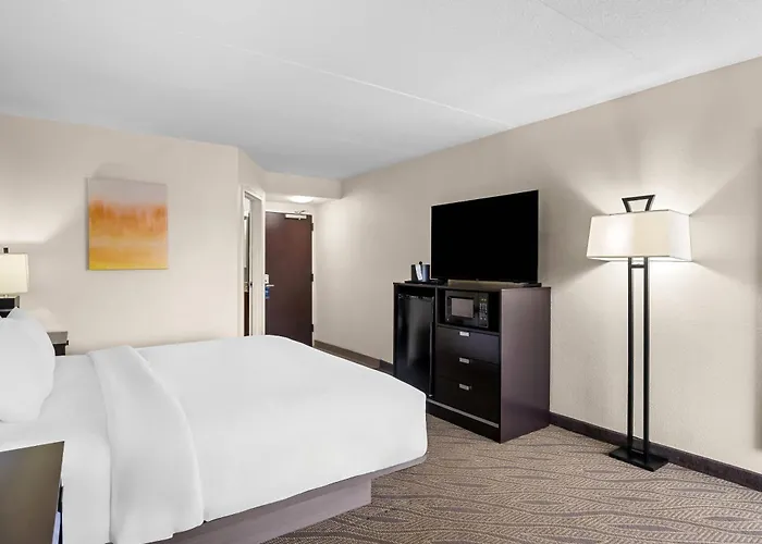 Cadillac Cheap Hotels