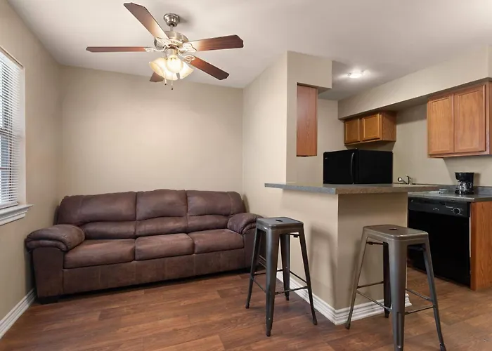 Carrizo Springs Cheap Hotels