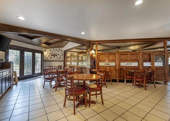 Auburn Cheap Hotels