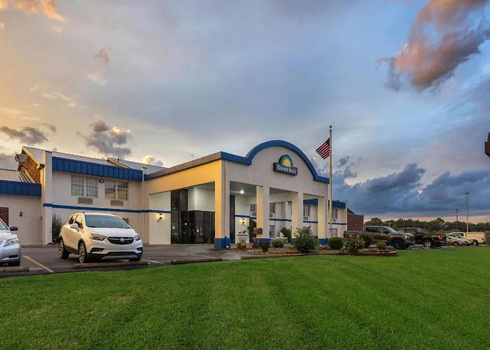Madisonville Cheap Hotels