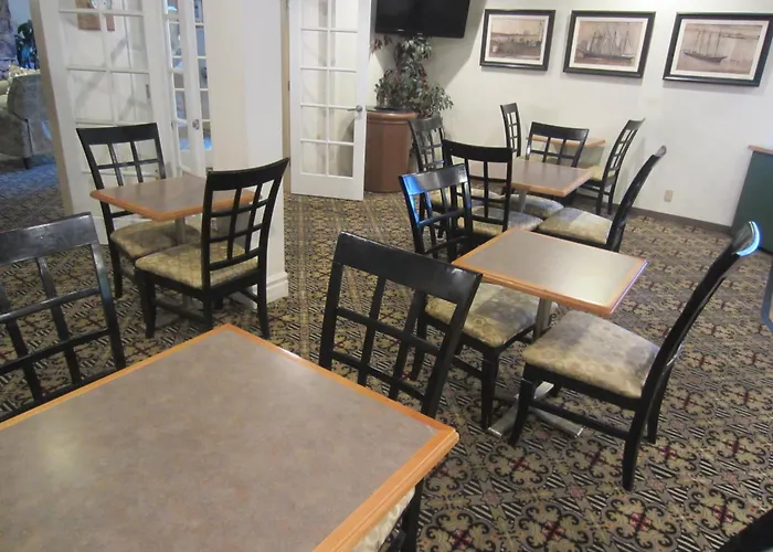 Martinez Cheap Hotels