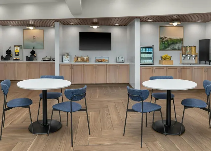 Pacifica Cheap Hotels
