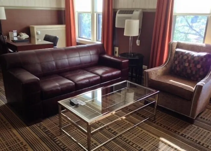 Oak Park Cheap Hotels