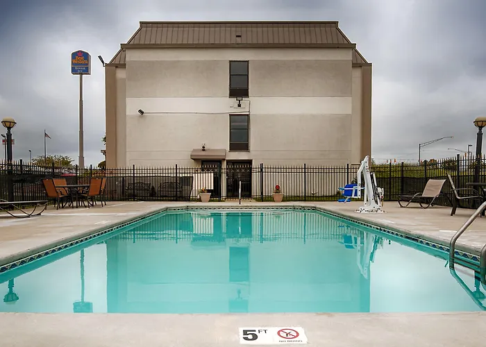 Monroe Cheap Hotels