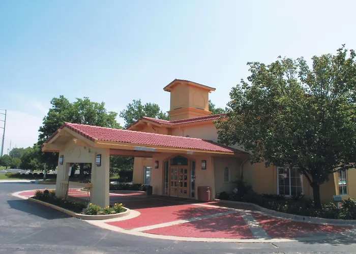 Lenexa Cheap Hotels