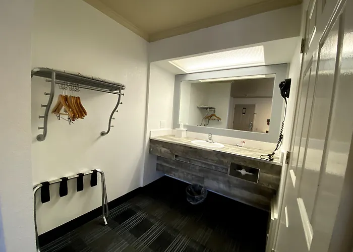 Daly City Cheap Hotels
