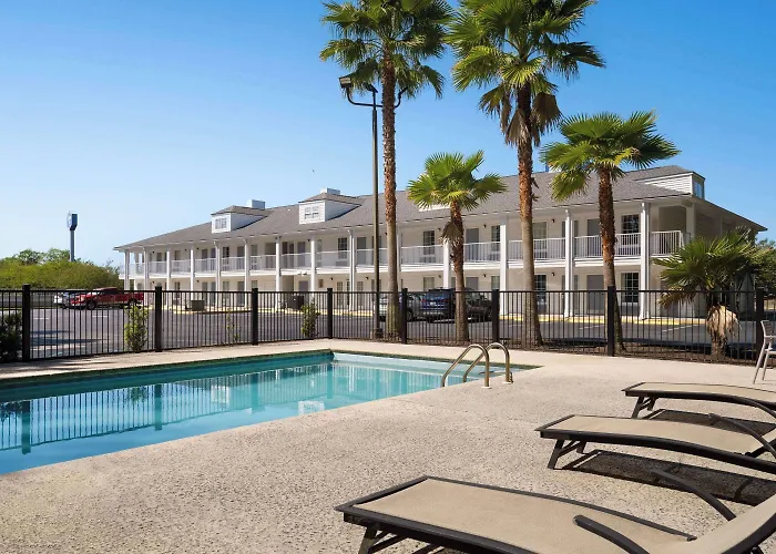 Kingsland Cheap Hotels