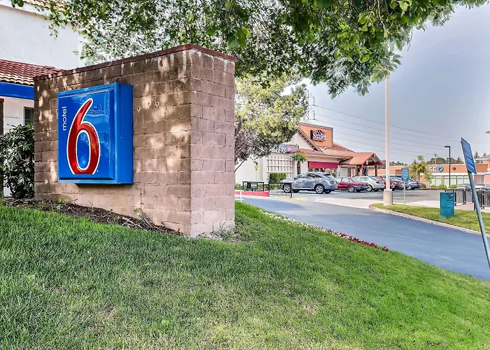 Pinole Cheap Hotels
