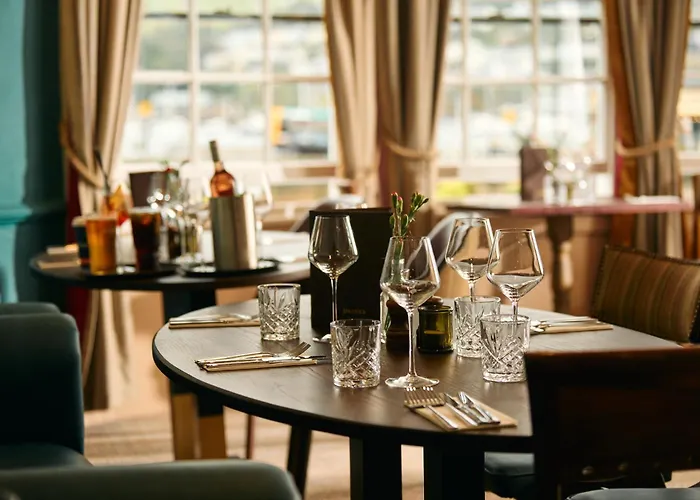 Dartmouth Cheap Hotels