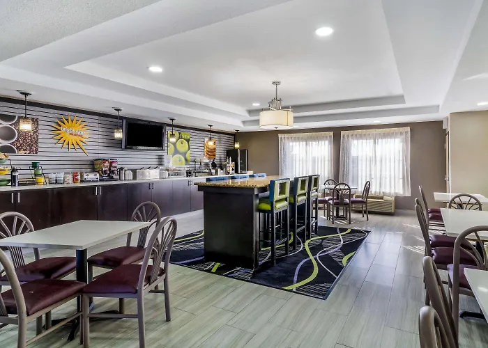Canton Cheap Hotels
