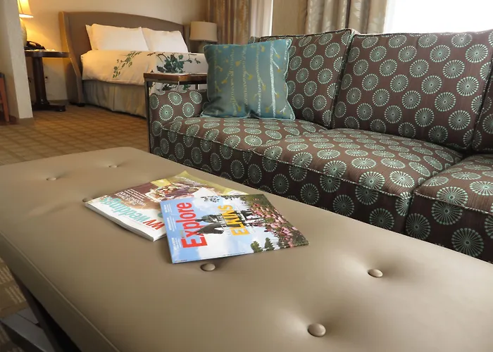 Elkins Cheap Hotels