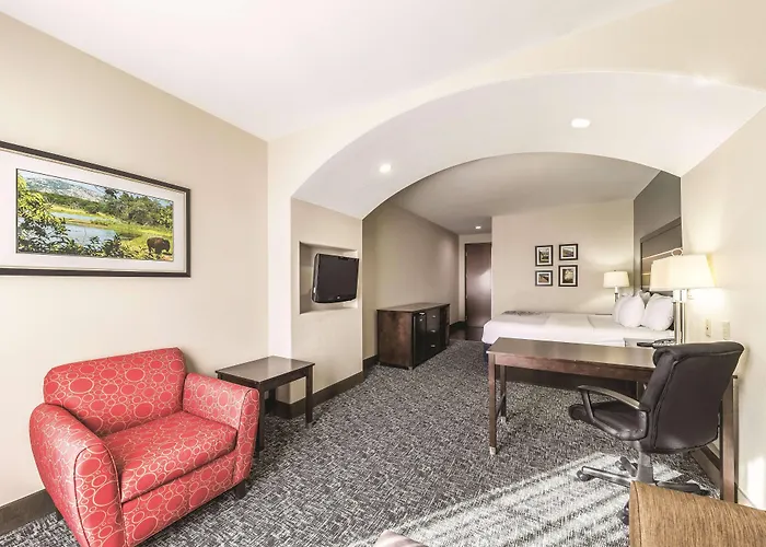 Langley Cheap Hotels