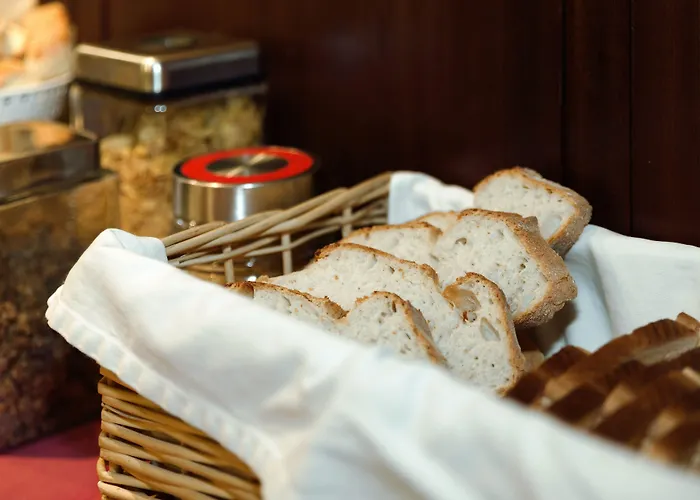 Santiago de Compostela Cheap Hotels