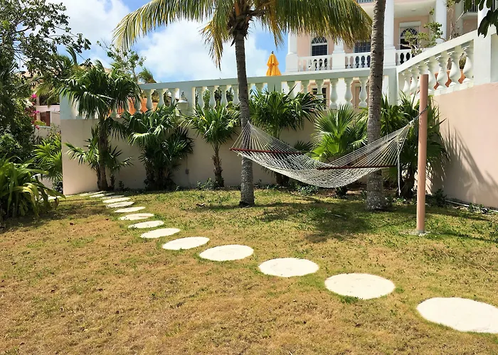 Paradise Island Cheap Hotels