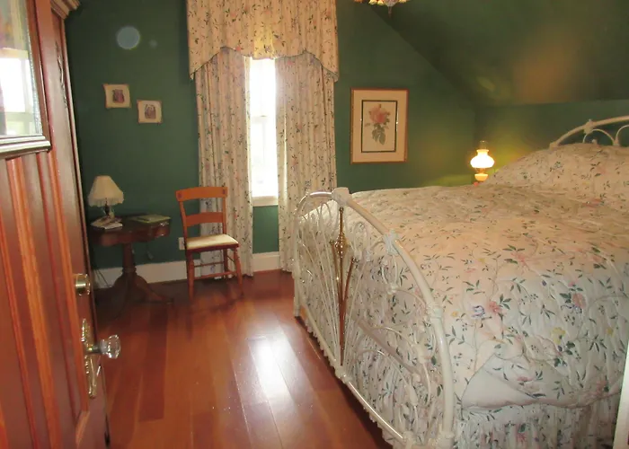 North Vancouver Cheap Hotels