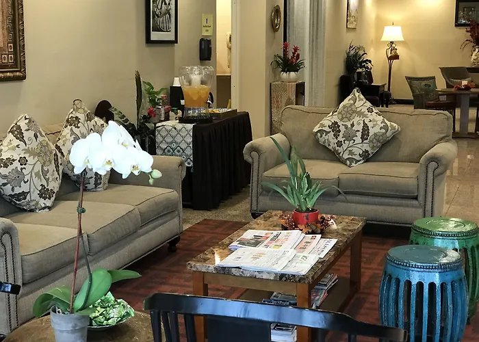 Alhambra Cheap Hotels