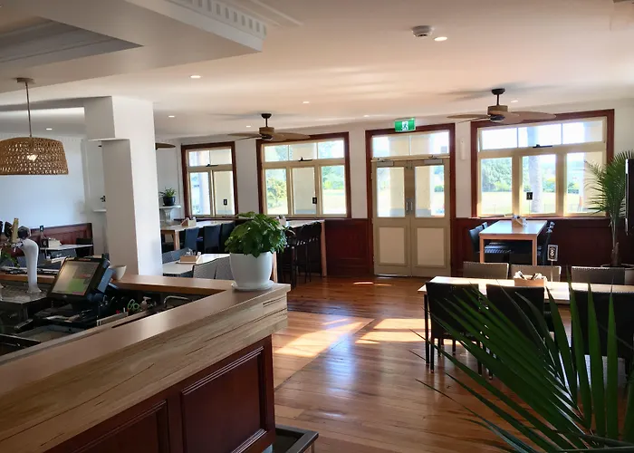 Bournda Cheap Hotels