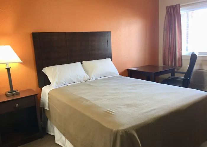 Woodward Cheap Hotels