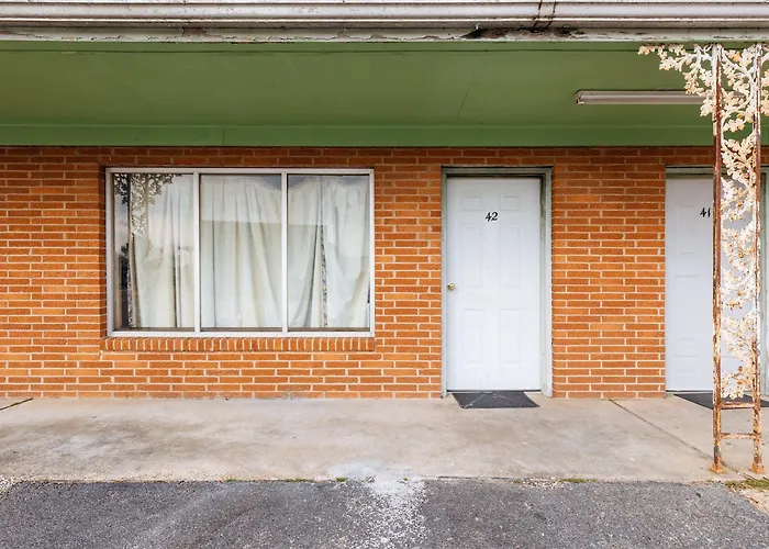 Holly Springs Cheap Hotels