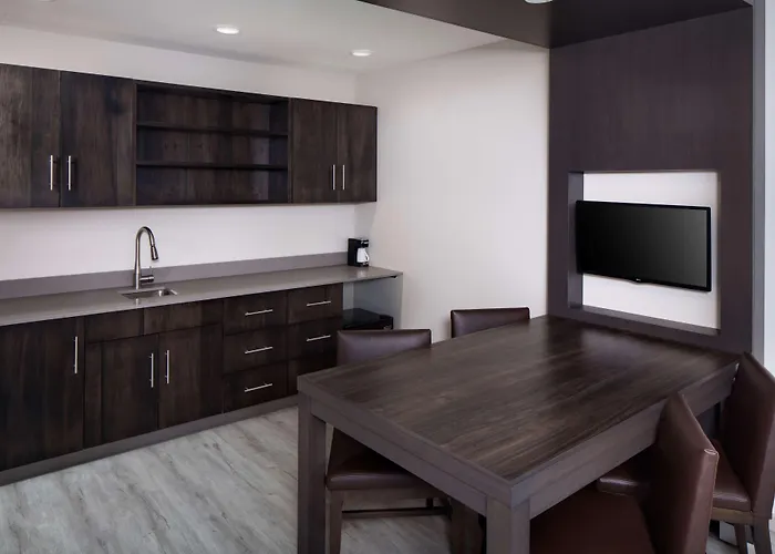 Lakeville Cheap Hotels
