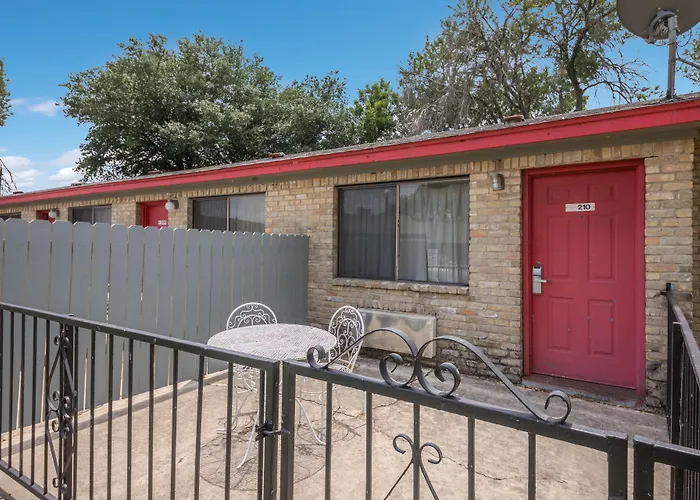 Lockhart Cheap Hotels