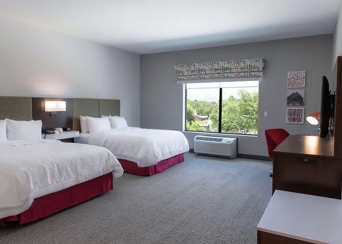 Black Mountain Cheap Hotels