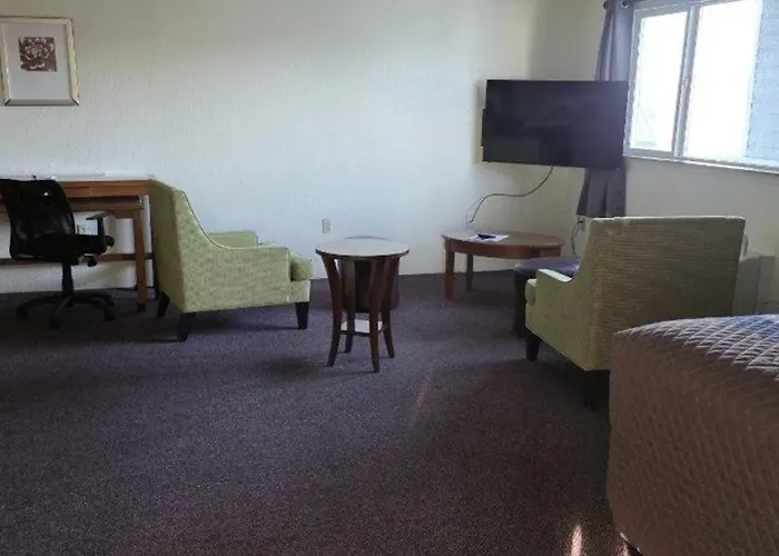 Crescent City Cheap Hotels