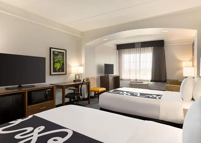 Benbrook Cheap Hotels