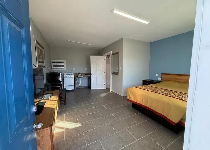 Alice Cheap Hotels