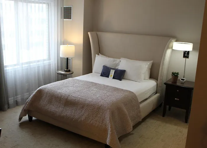Edina Cheap Hotels