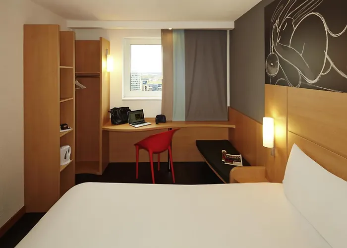 Reading Cheap Hotels