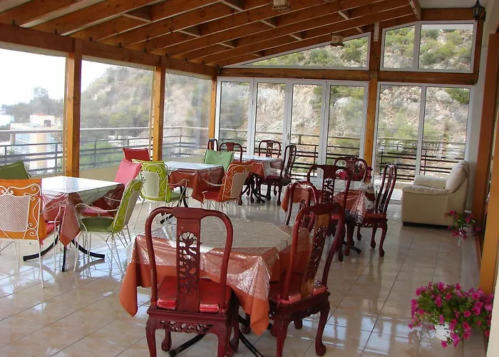 Loutraki (Corinthia) Cheap Hotels