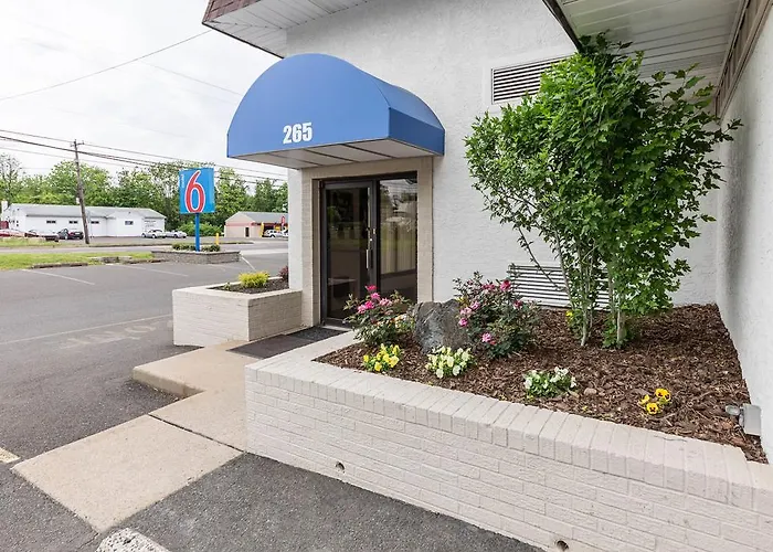 Warminster Cheap Hotels